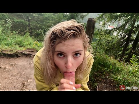 ❤️ Girl swallows cum sawise bukkake umum - Eva Elfi ❌ Super porn ing kita